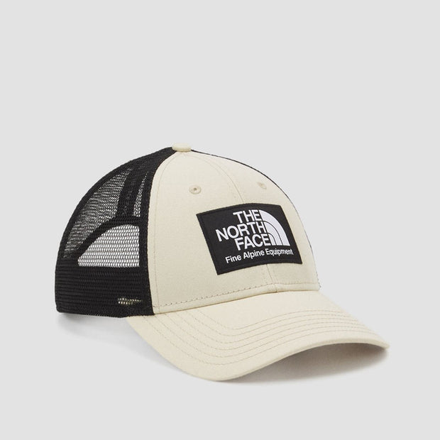 MUDDER TRUCKER GRAVEL