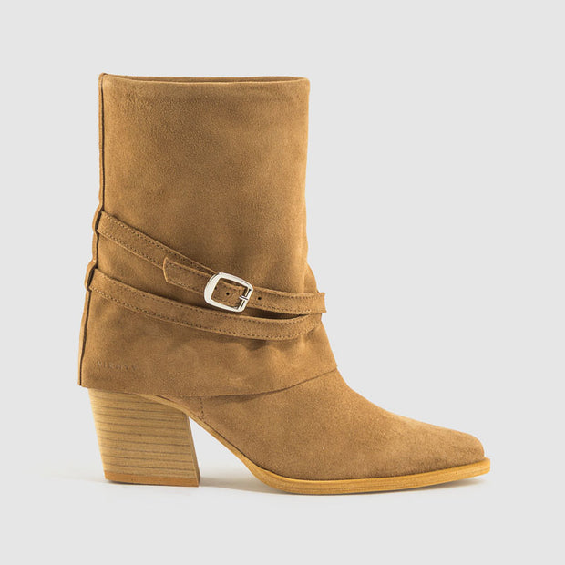 BOTIN SOLAPA PIEL CAMEL