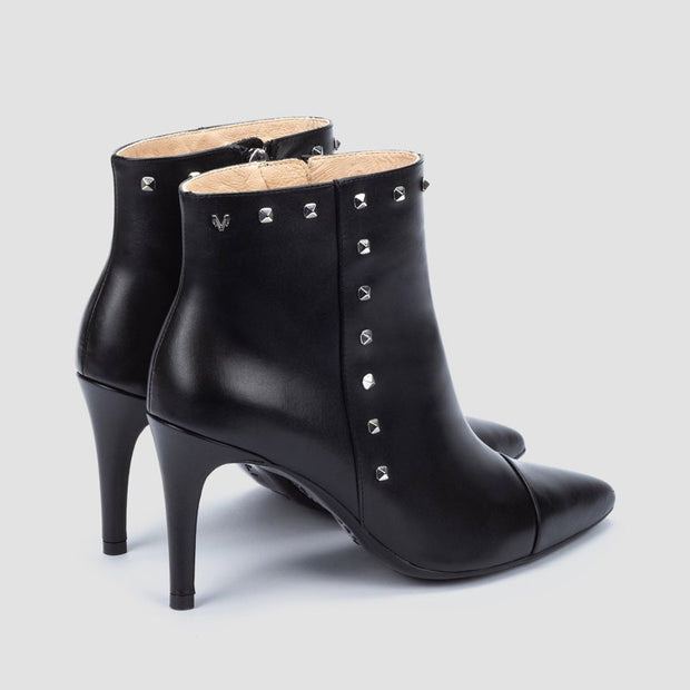 BOTIN TACHAS PIEL NEGRO