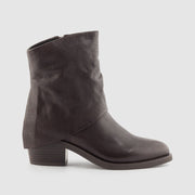 BOTIN SOLAPA PIEL MARRON