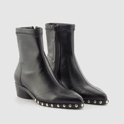 BOTIN ELASTICO TACHAS PISO NEGRO